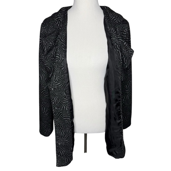 Sandro Studio Women’s Zebra Print Ruffle Front Jacket Size L Black Gray Button - Picture 5 of 14